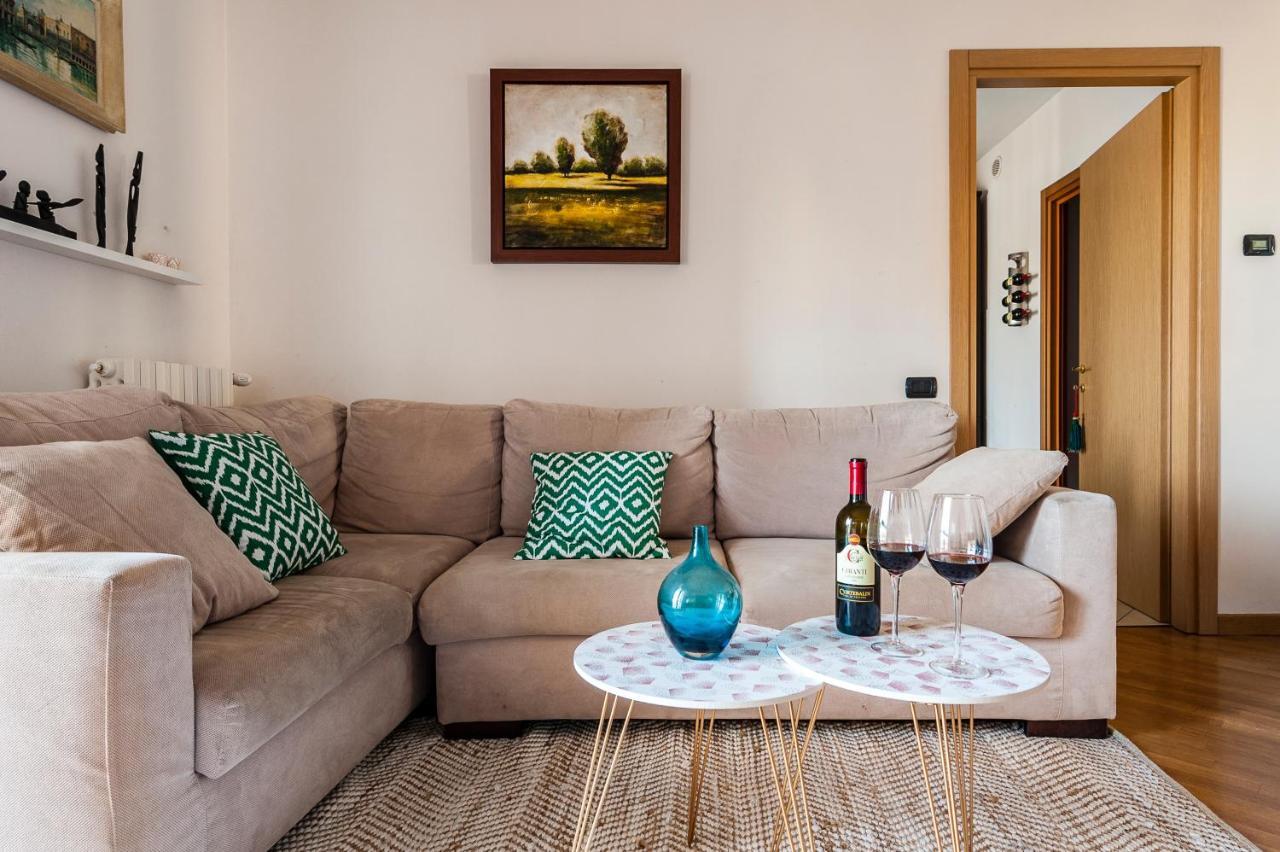 Hostly - Family Home Strada Dell'Olio - Brand New 2Br, 2 Bathrooms With Ac 키쉬나 외부 사진